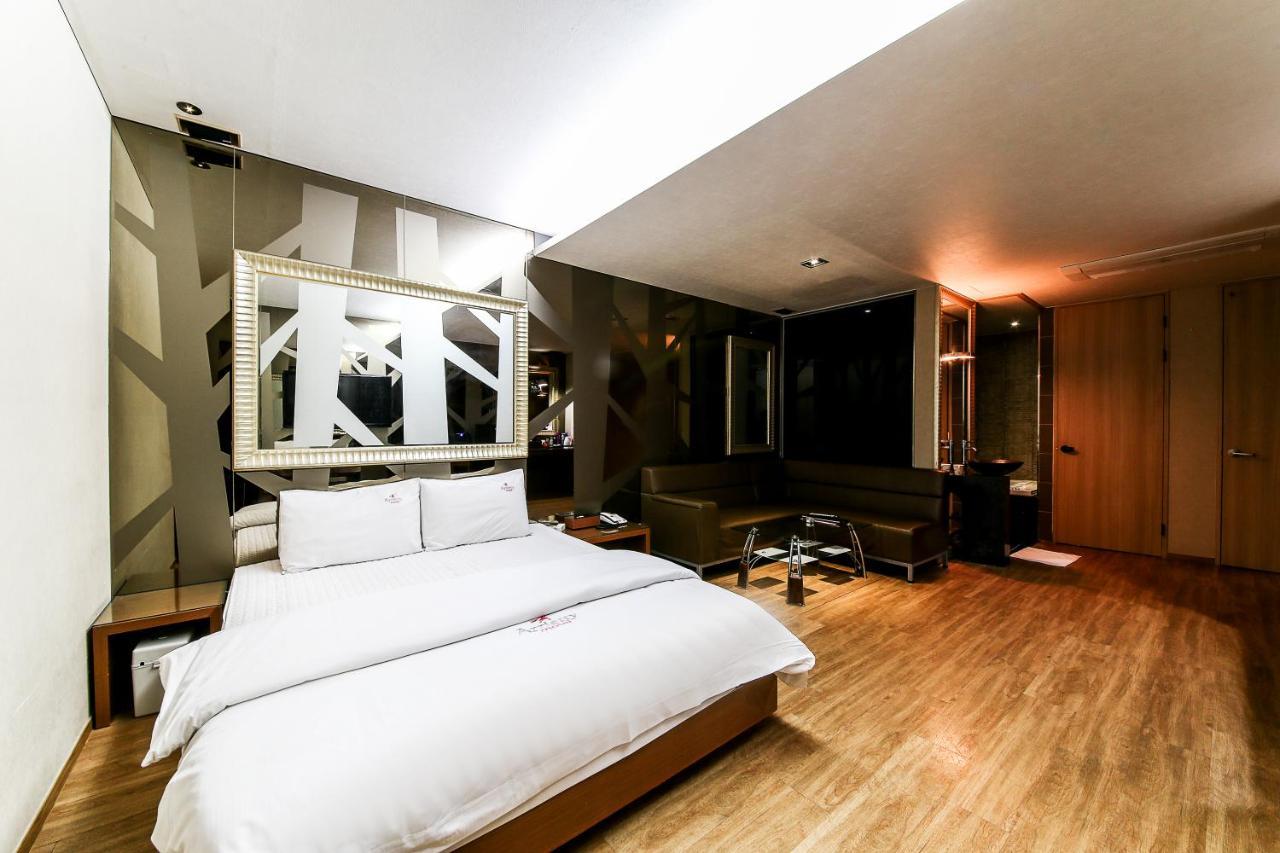 Gyeongju Arrietty Motel Exterior foto